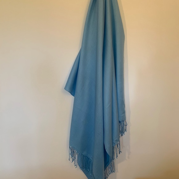 5 Scarf bundle! - Picture 7 of 9